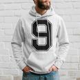【バックプリント・背中側】9 数字 背番号 ユニフォーム ナンバー【ブラック／黒 の文字】スポーツ 練習着 部活 パーカー 彼への贈り物