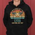 Lyra Cute Retro Girls Groovy Lyra Personalized Name 長袖tシャツ レディースパーカー