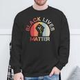 Lives Matter Raised Fist Retrointage No Racism スウェットシャツ 高齢者への贈り物