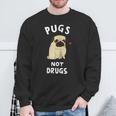 Pugs Not Drugs 犬好きのtシャツペットへの面白いプレゼント スウェットシャツ 高齢者への贈り物