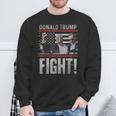 ドナルド・トランプ拳ポンプ We Fight American Flag Trump 2024 スウェットシャツ 高齢者への贈り物