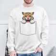 タイガー ポケットに入ったトラ 覗き見虎 長袖tシャツ スウェットシャツ 高齢者への贈り物