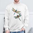 トンボ、飛ぶ昆虫のトンボ、トンボ。 スウェットシャツ 高齢者への贈り物