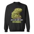イグアナ・イグアナが大好きな男の子だけ。 スウェットシャツ