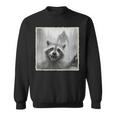 怖いアライグマのセルフィーとビッグフット&面白いサスカッチ。 スウェットシャツ