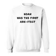 Clean Bible Character Humor – Noah The Ark-Itect Joke スウェットシャツ