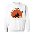 アドベンチャー バイク おもしろ ツーリング 人生は冒険だ オフロードバイクバイク イラスト スウェットシャツ