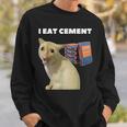 I Eat Cement Cursed Cat Weirdpecific Meme スウェットシャツ 彼への贈り物