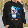 かわいいペンギンのサメのフュージョン漫画コスチューム。 スウェットシャツ 彼への贈り物