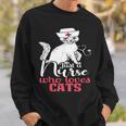 ただの猫好きナースおもしろいネコナース スウェットシャツ 彼への贈り物