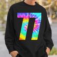 カラフルな絞り染め 77歳の誕生日または77番のチームイベント スウェットシャツ 彼への贈り物