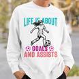 Life's About Goals And Assists サッカー 面白いサッカー選手 スウェットシャツ 彼への贈り物