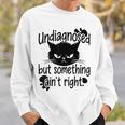 Undiagnosed Butomething Ain't Right スウェットシャツ 彼への贈り物