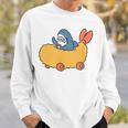 エビフライのくるまを運転するサメ スウェットシャツ 彼への贈り物