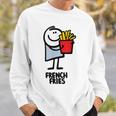面白い漫画のキャラクターグラフィックが付いたクールでおいしいフライドポテト。 スウェットシャツ 彼への贈り物