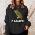 かわいいカカポの鳥が木に座っている スウェットシャツ 彼女への贈り物