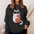 ネコとコントラバス 猫とサングラス ネコ好き 猫飼い コントラバス ウッドベース ダブルベース ジャズ音楽 ネコ 猫 スウェットシャツ 彼女への贈り物