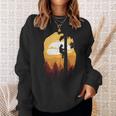 レトロサンセットツリークライマーアーボリスト。 スウェットシャツ 彼女への贈り物
