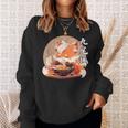 九尾の狐、ラーメンを食べる九尾の狐 スウェットシャツ 彼女への贈り物