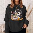 箸でラーメンを食べるかわいいペンギン スウェットシャツ 彼女への贈り物