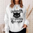 Undiagnosed Butomething Ain't Right スウェットシャツ 彼女への贈り物