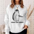 ファイト・オア・フライト・ファニー・ペンギン・パンク スウェットシャツ 彼女への贈り物