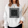 ホワイトブラックバンダナプリントtシャツ ペイズリー柄 スウェットシャツ 彼女への贈り物