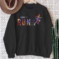 Born To Run マラソンランナー スポーツ カラフルtシャツ スウェットシャツ 年配の女性への贈り物