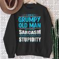 Dearcasmo Con Texto En Inglés I Am A Grumpy Old Manarcasm Texto En Inglés Camisa de entrenamiento Regalos para ancianas