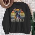 Pitbull Dad Dog Lover カラフル アーティスティック ピットブルのオーナー。 スウェットシャツ 年配の女性への贈り物