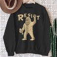 Resist サスカッチティー—面白いクリプティッド抗議 スウェットシャツ 年配の女性への贈り物