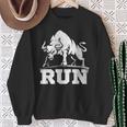 ランニング ブル レイジング ブルズ ラン 闘牛 カウボーイズ 恋人 動物 スウェットシャツ 年配の女性への贈り物