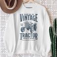 1984 年生まれのビンテージ トラクター ファーマーの誕生日 スウェットシャツ 年配の女性への贈り物