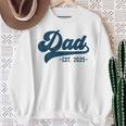 Dad Est 2025 Dad To Be New Dad スウェットシャツ 年配の女性への贈り物