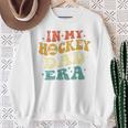 In My Hockey Dad Era ファニーホッケーお父さん ヴィンテージ 父の日 長袖tシャツ スウェットシャツ 年配の女性への贈り物