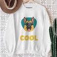 My Dog Thinks I'm Cool サングラス ジャーマンシェパード ドッグオーナー 長袖tシャツ スウェットシャツ 年配の女性への贈り物