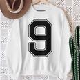 【バックプリント・背中側】9 数字 背番号 ユニフォーム ナンバー【ブラック／黒 の文字】スポーツ 練習着 部活 スウェットシャツ 年配の女性への贈り物