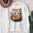 ラーメンを食べている子猫 スウェットシャツ 年配の女性への贈り物