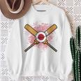 日本のクリケットラケットとボールの旗 長袖tシャツ スウェットシャツ 年配の女性への贈り物