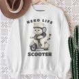 猫 ネコ 白猫 イラスト 原付 スクーター バイク 猫好き バイク好き かわいい おもしろ レトロ Neko Life 長袖tシャツ スウェットシャツ 年配の女性への贈り物