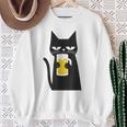 面白い黒猫はビールが大好きおもしろいビール好き スウェットシャツ 年配の女性への贈り物