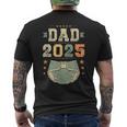 Dad 2025 年生パパ、新米パパ、初めてのパパ メンズTシャツ バックプリント