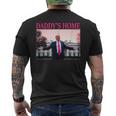 Daddy's Home President Donald Trump 2024 Pink Trump メンズTシャツ バックプリント