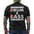 Drum And Bass Rum And Ass メンズTシャツ バックプリント