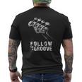 Follow The-Groove-Bass-Metal-Rock-Jazz-をフォローする メンズTシャツ バックプリント