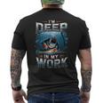 I'm Deep In My Work 水中溶接機 メンズTシャツ バックプリント