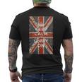 Keep Calm And Carry On Uk Flag メンズTシャツ バックプリント