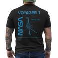 Nasaoyager 1 宇宙船は1977年9月5日に打ち上げられました メンズTシャツ バックプリント