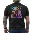 Raise Your Glass Pink Cheers Party メンズTシャツ バックプリント