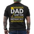 Uomo Papà Della Costruzione Ragazzo Divertente Gru Escavatore Compleanno T-shirt da uomo con stampa posteriore